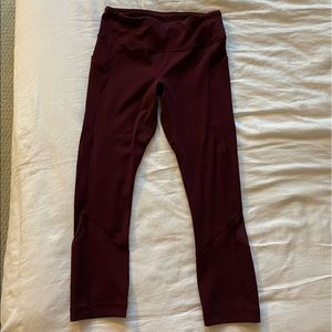 Lululemon maroon cropped leggings